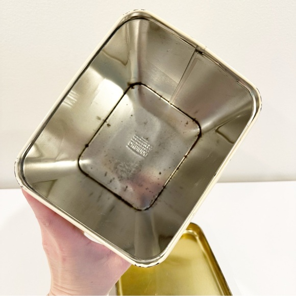 Vintage Ladies' Home Journal Tin Feminine Floral Decor - Picture 8 of 9